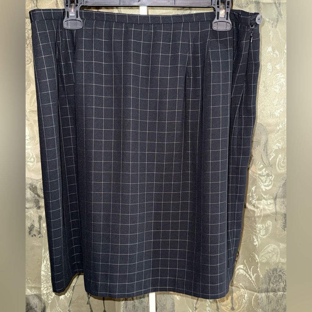 Windowpane Pencil Skirt in Dark Navy